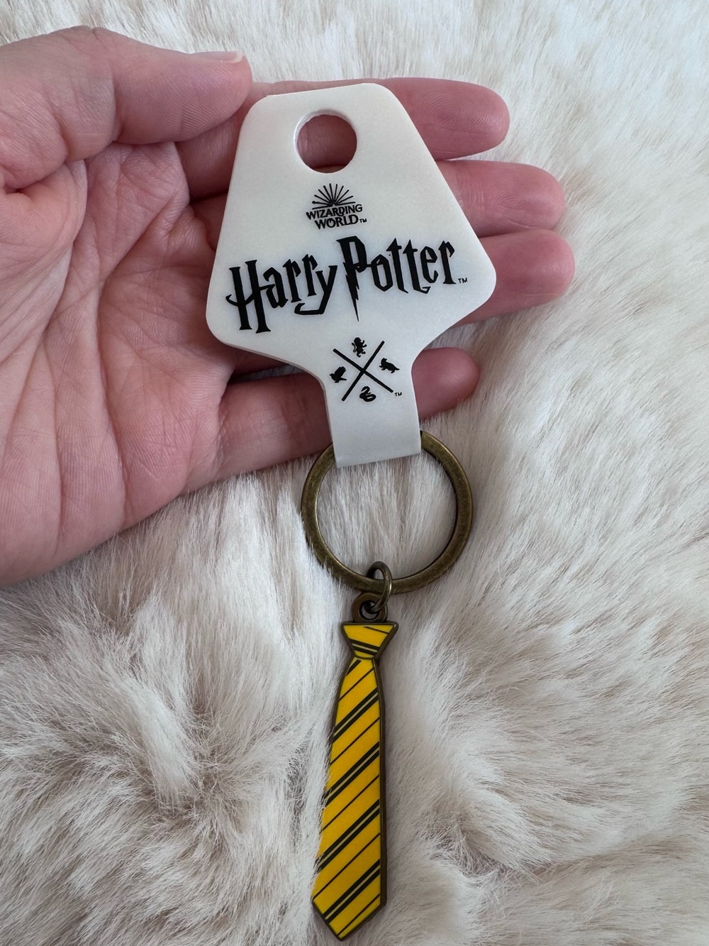 New Harry Potter - Hufflepuff Tie Keychain